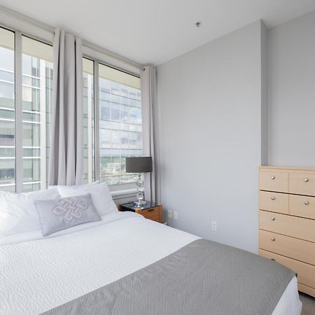 Obasa Suites @ The Hamilton Regina Bagian luar foto
