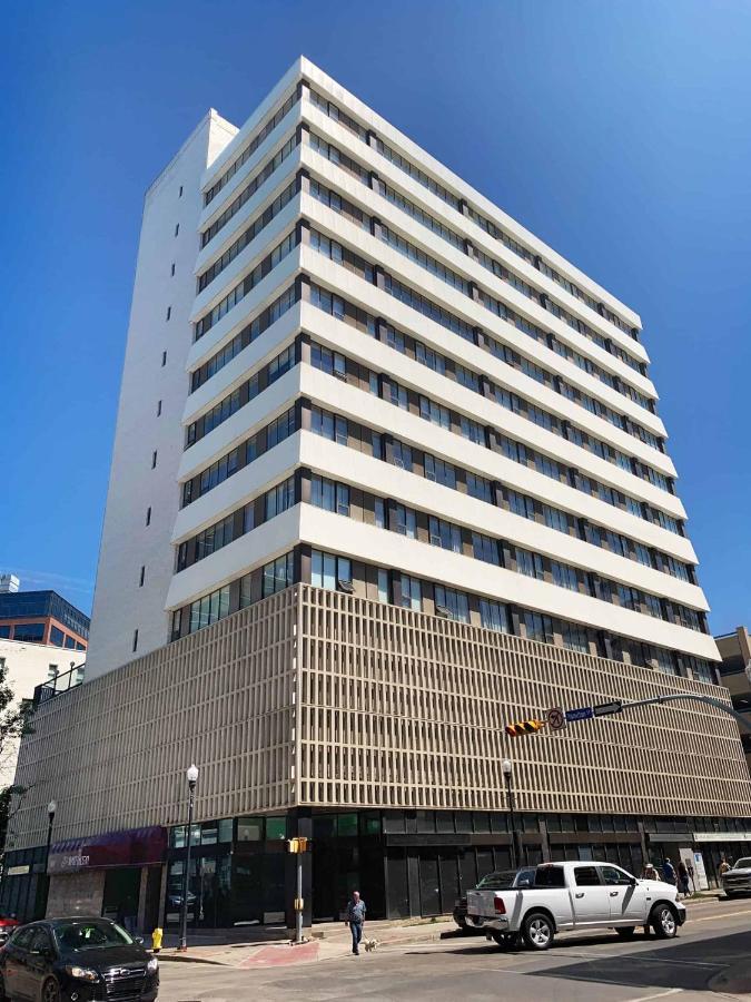 Obasa Suites @ The Hamilton Regina Bagian luar foto