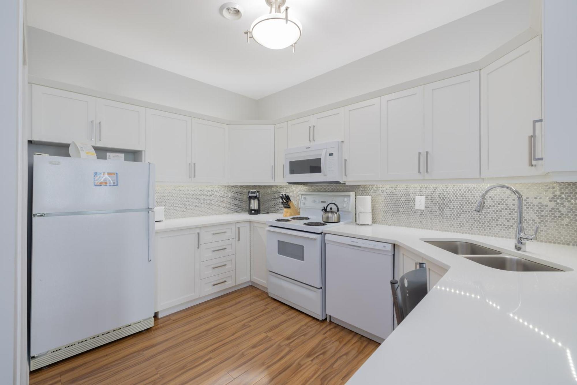 Obasa Suites @ The Hamilton Regina Bagian luar foto